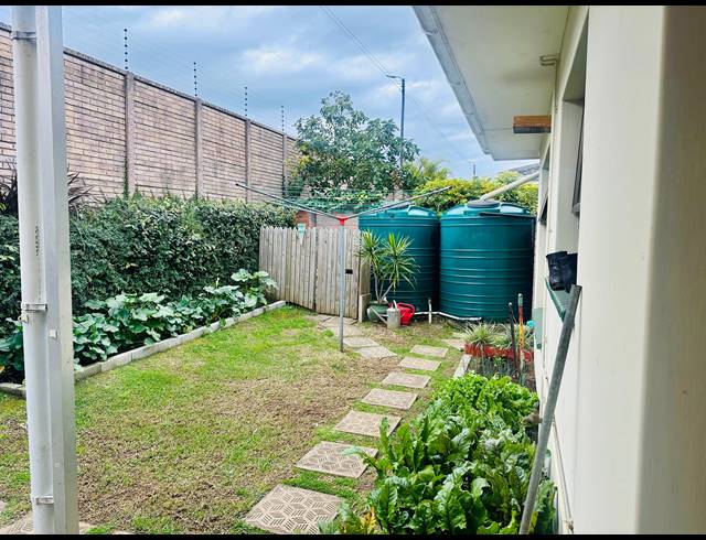 2 BEDROOM TOWNHOUSE FOR SALE IN GONUBIE